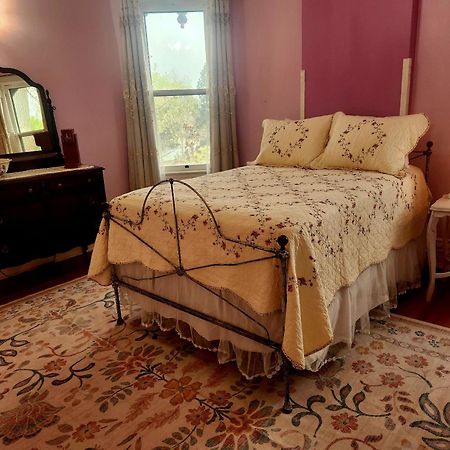 بويبلو Downen House Bed & Breakfast المظهر الخارجي الصورة